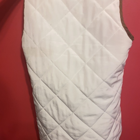 Red camel vest - Picture 3 of 4